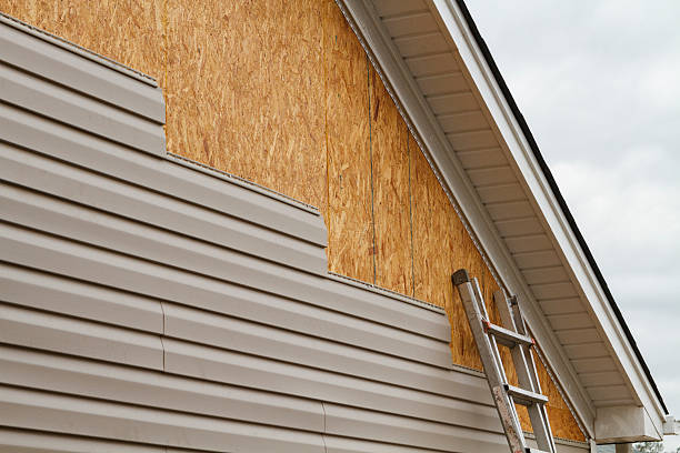 24/7 Emergency Siding Repair experts in Coventry, CT
